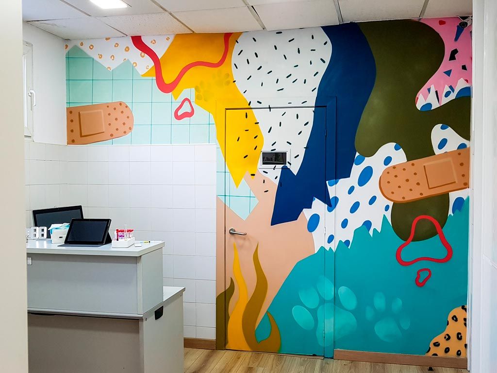 clínica-veterinaria-pared